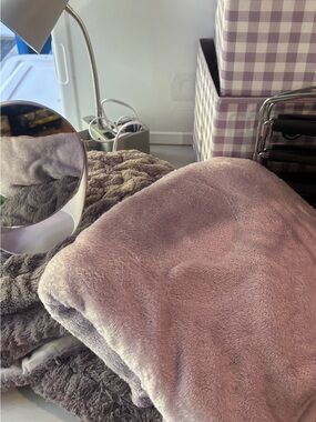 College Dorm Package-throw, twin blanket, mirror, desk lamp, (2) storage boxes.
